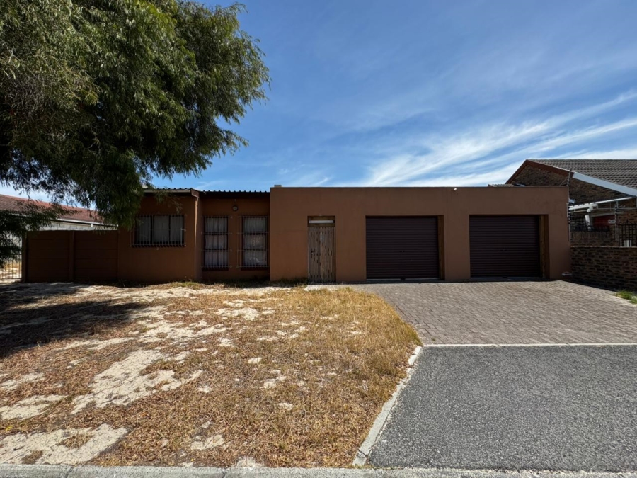 4 Bedroom Property for Sale in Belhar Western Cape
